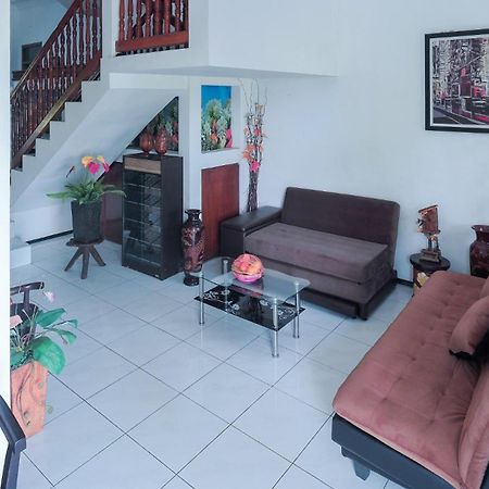 Villa Malang Puncak Buring Exteriör bild