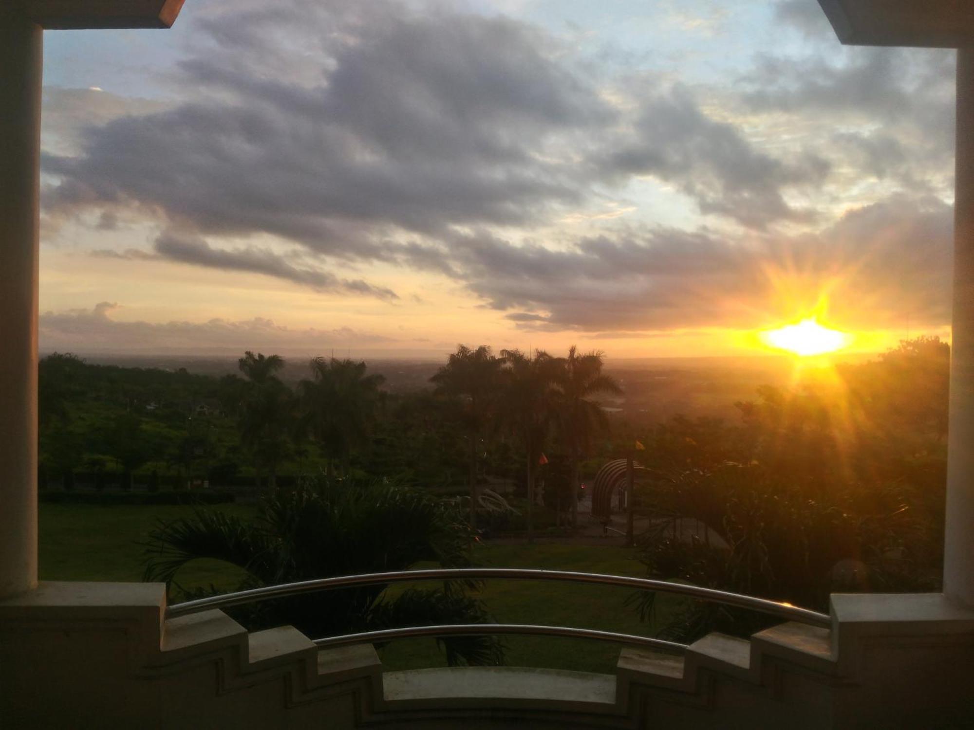 Villa Malang Puncak Buring Exteriör bild