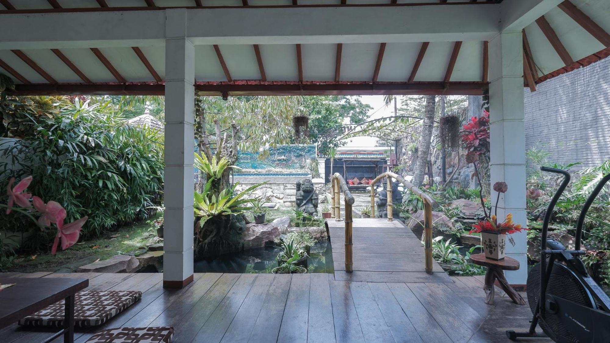 Villa Malang Puncak Buring Exteriör bild